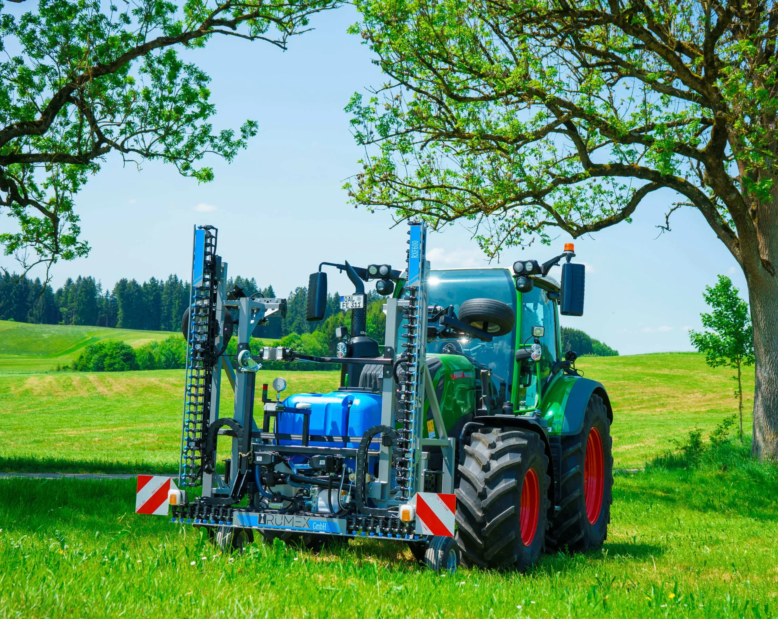 15_rumex_ampferspritze_zusammengeklappt New Holland T5