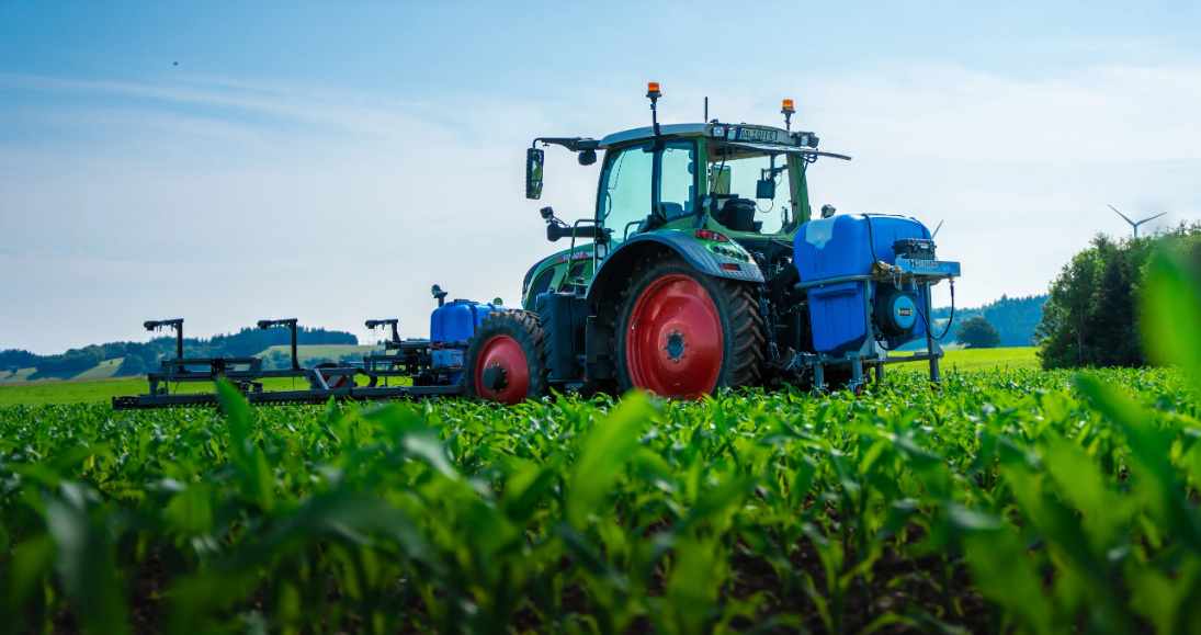 RXF900 mais New Holland Verreiker